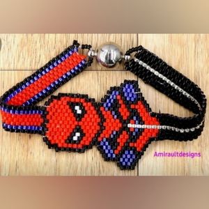 Flat beaded bracelet